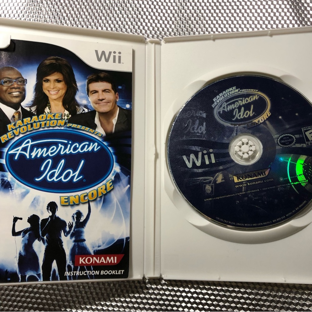 American Idol Encore Karaoke Revolution-Konami- Nintendo Wii video game w/book